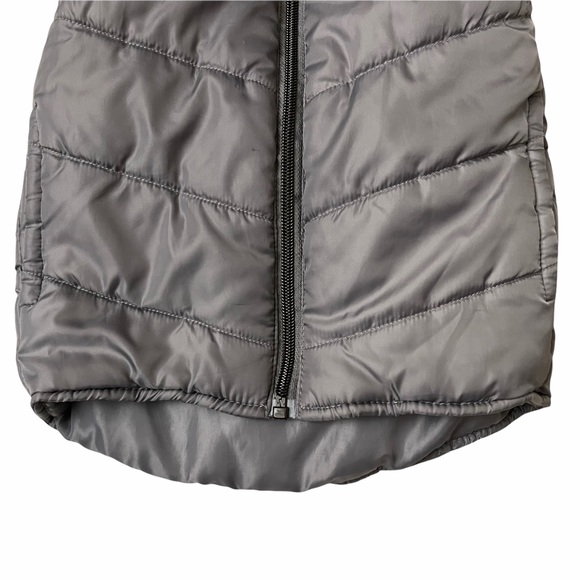 Reebok Puffer Vest Gray Size 2T - Picture 3 of 8